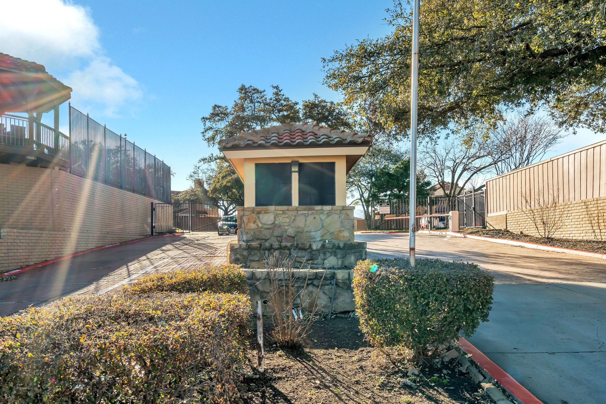 2503 Tierra 1