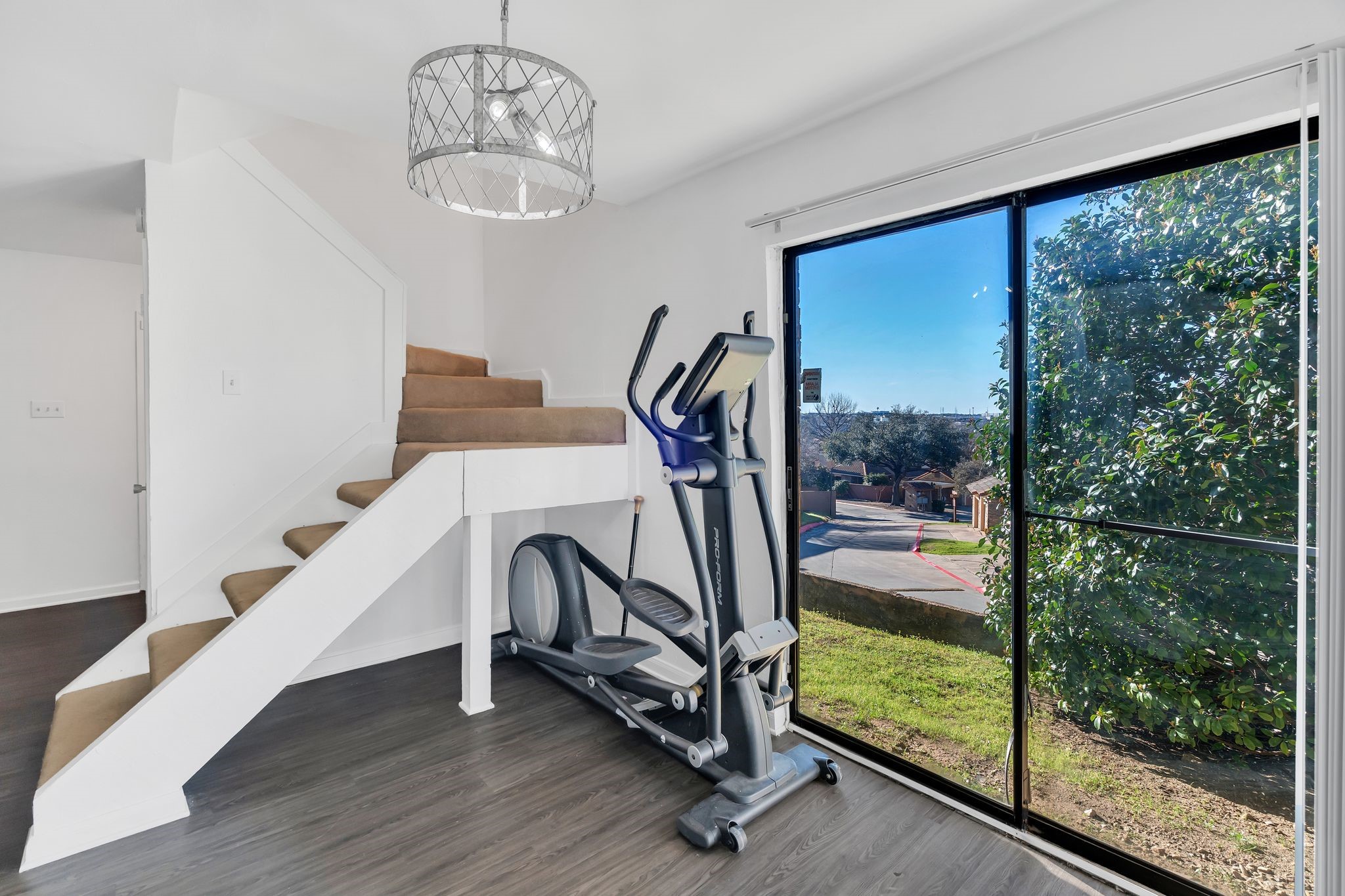 2503 Tierra 1