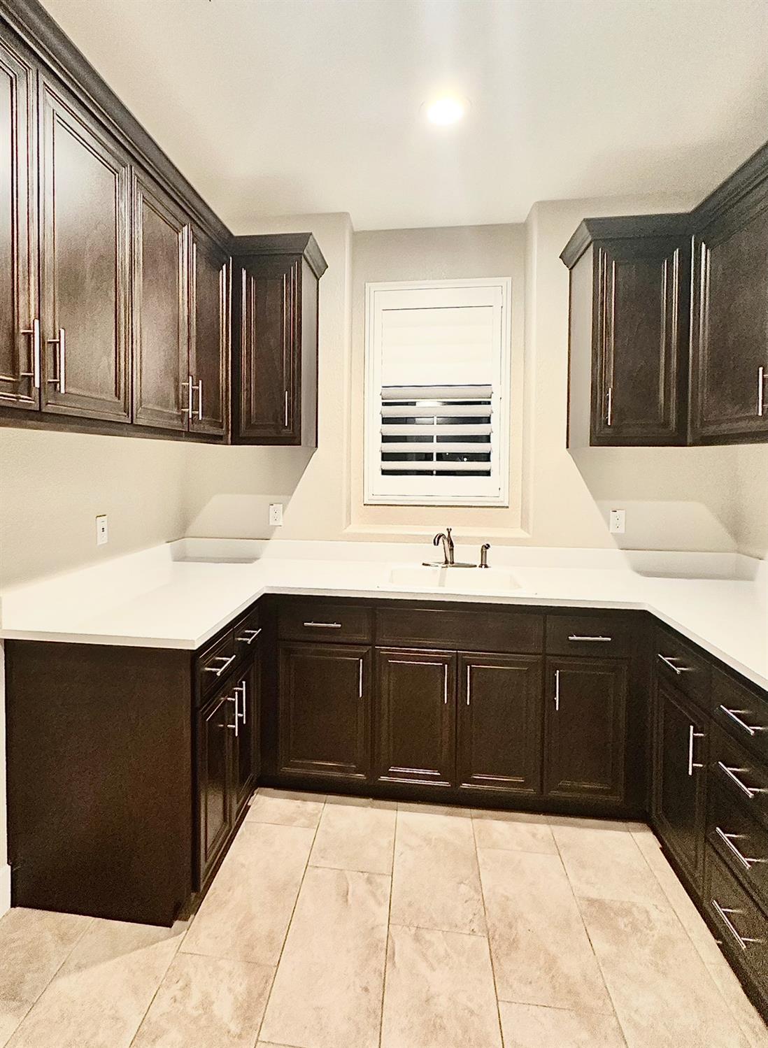 2589 Gantry Drive