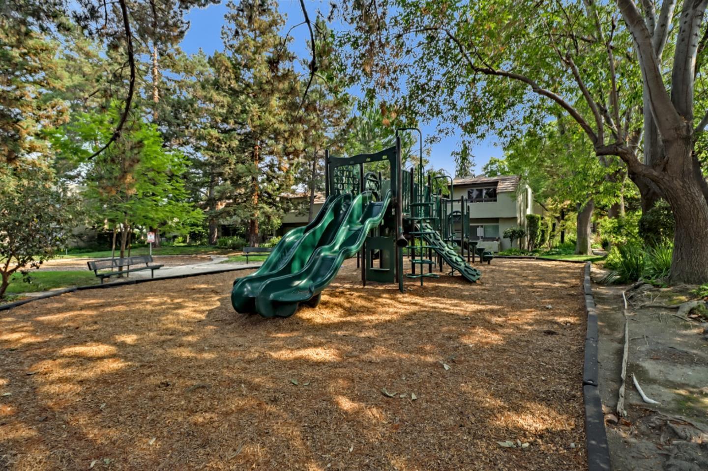 307 Tradewinds Drive 9