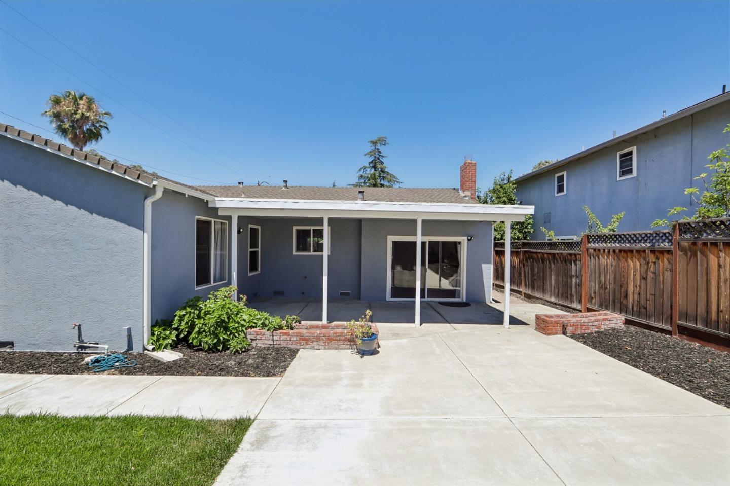 5933 Dunn Avenue