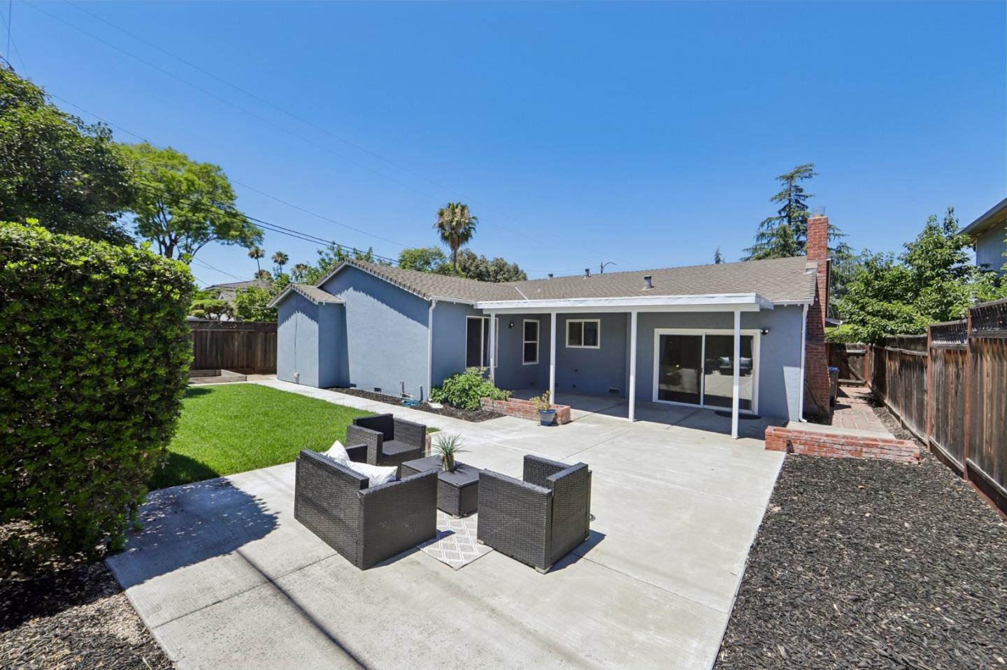 5933 Dunn Avenue