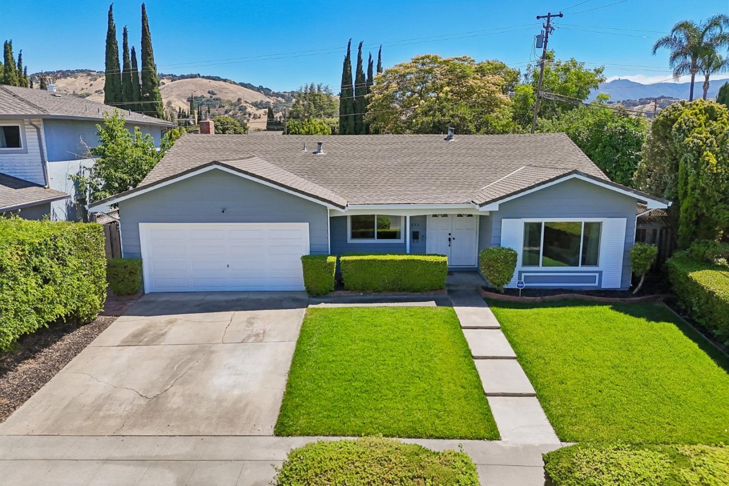 5933 Dunn Avenue