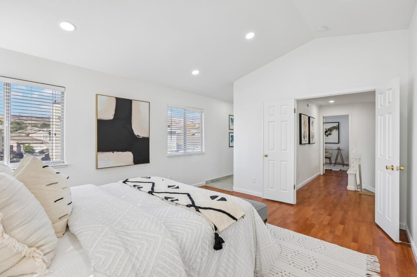 1916 Ridgemont DR