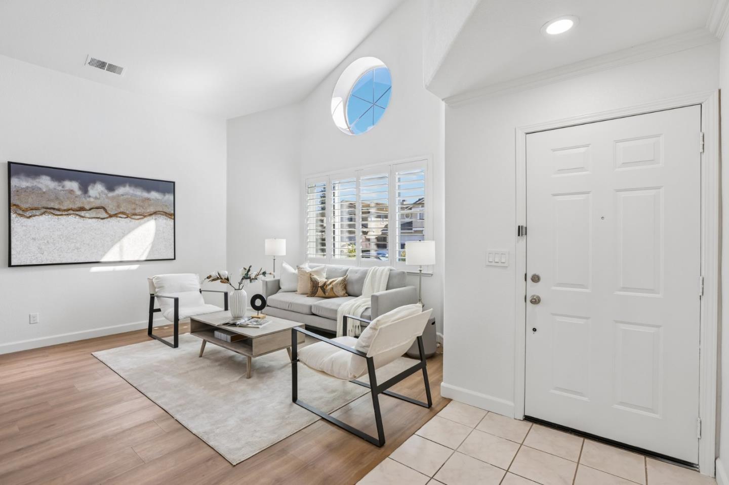 1916 Ridgemont DR