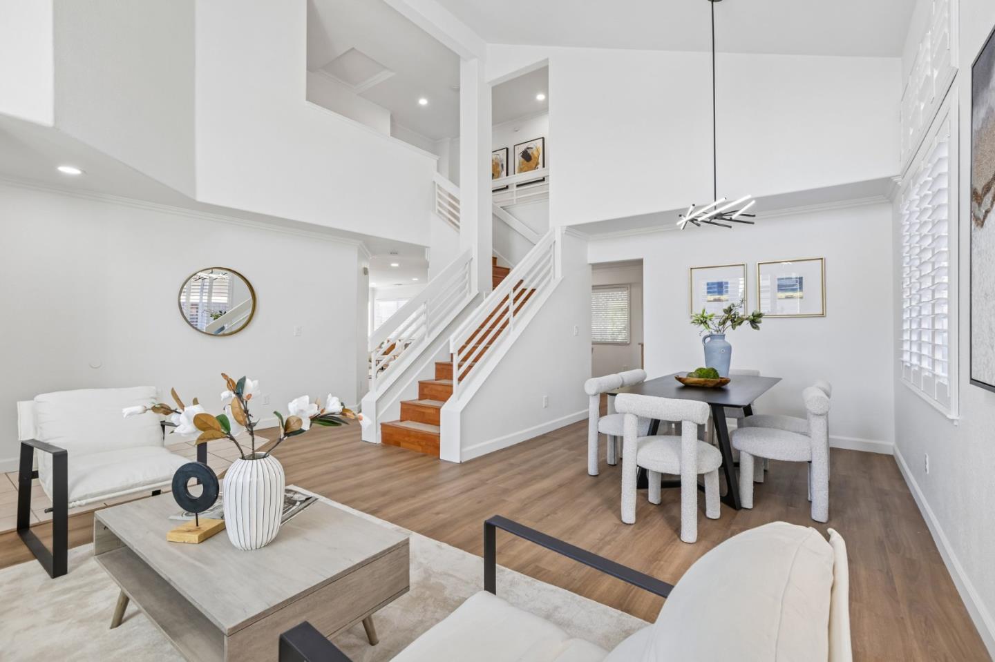 1916 Ridgemont DR