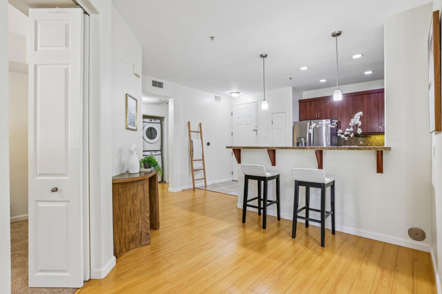 1101 S Main ST 118