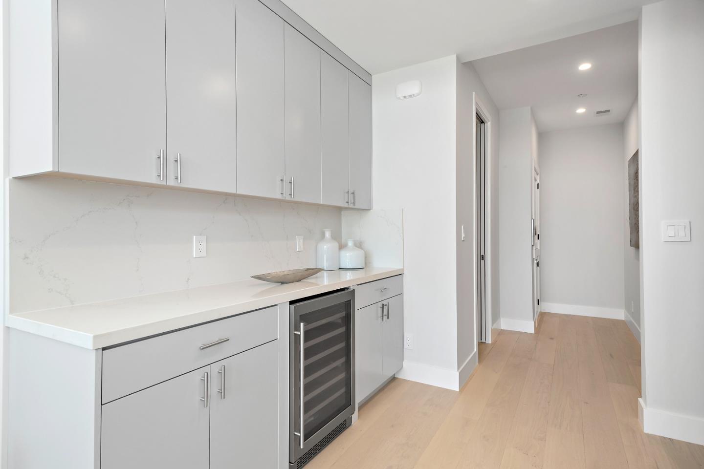 25 Highland AVE
