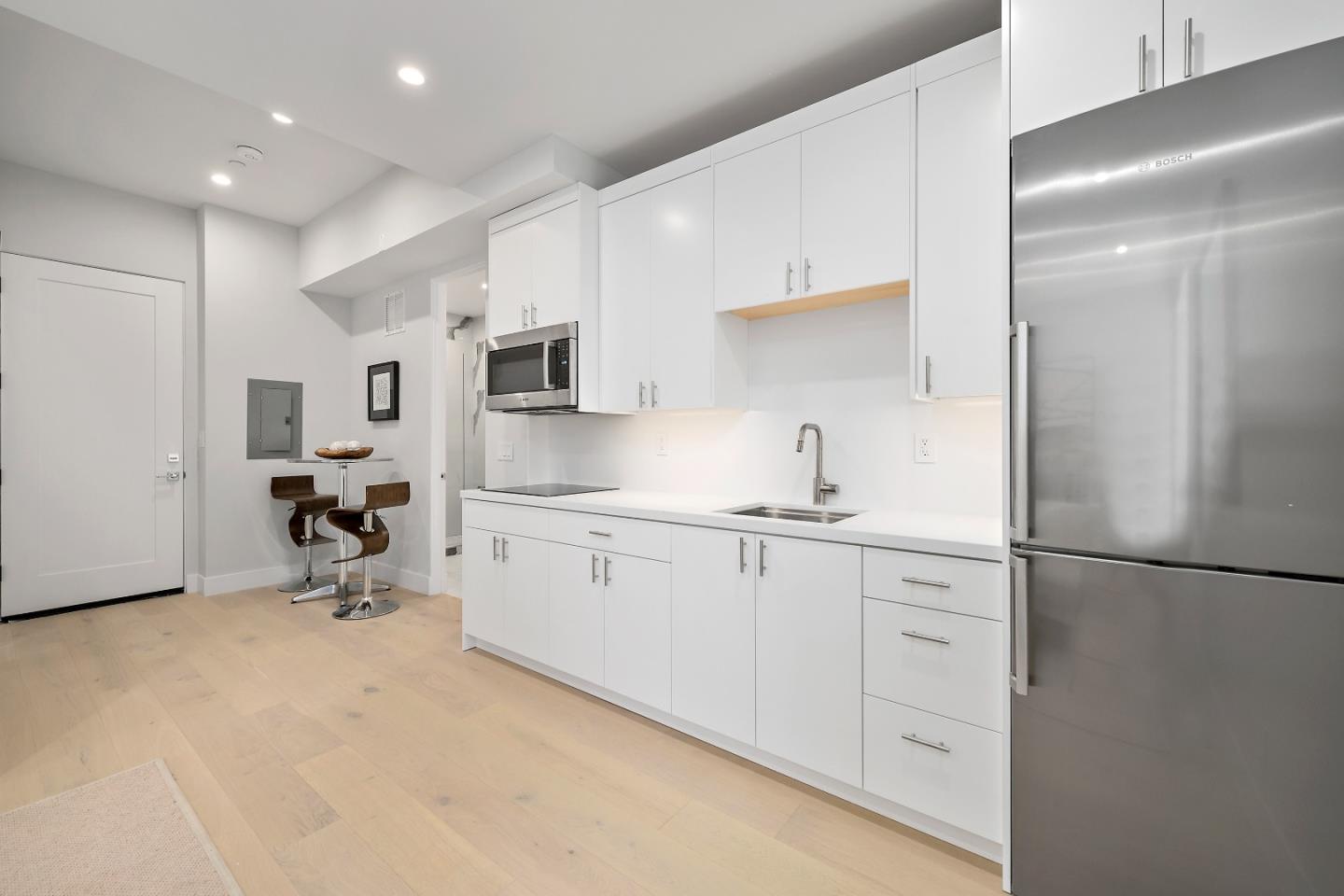25 Highland AVE
