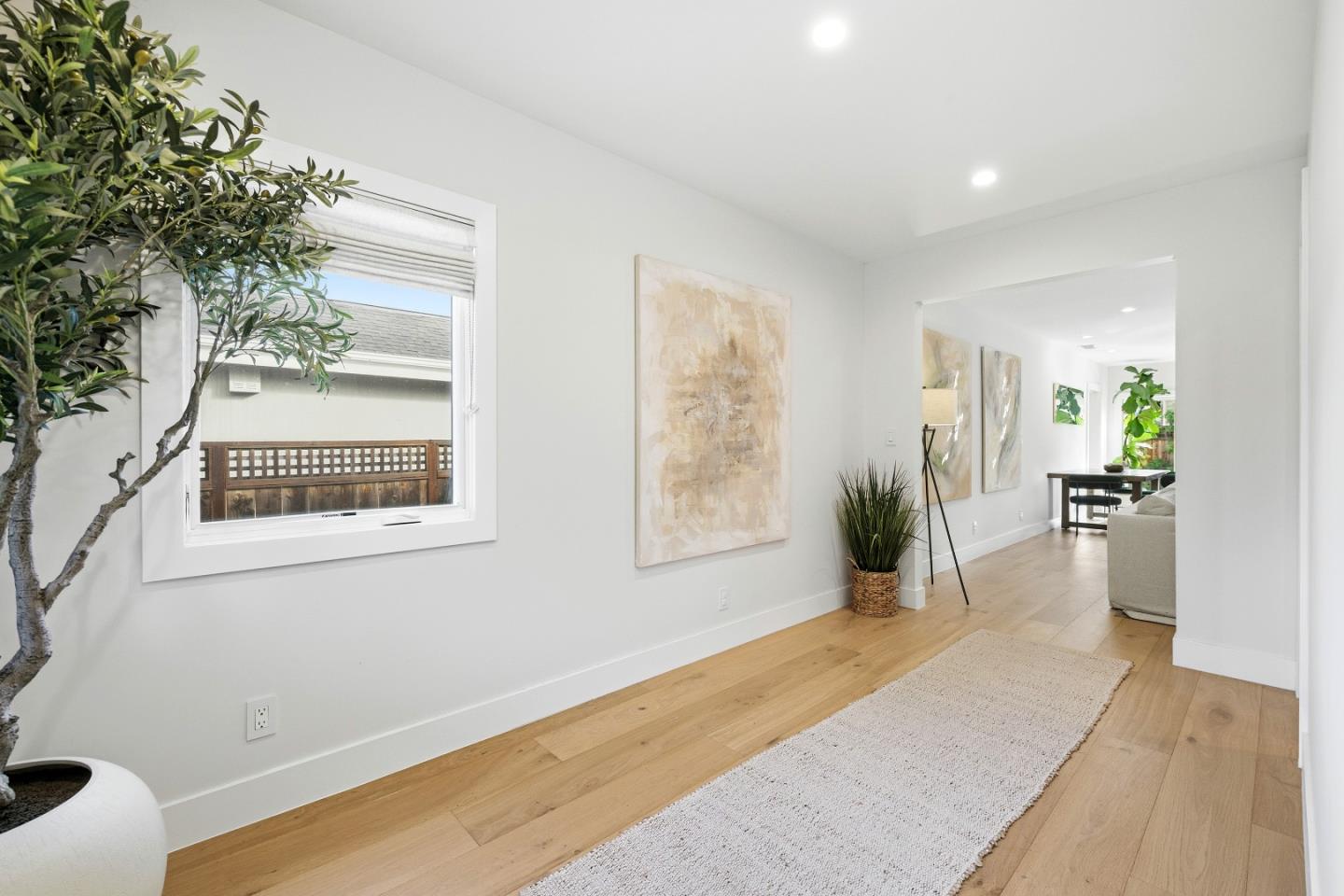 1129 Clovelly Lane