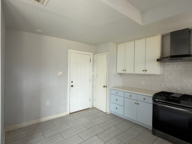 9122 Clearwater Drive