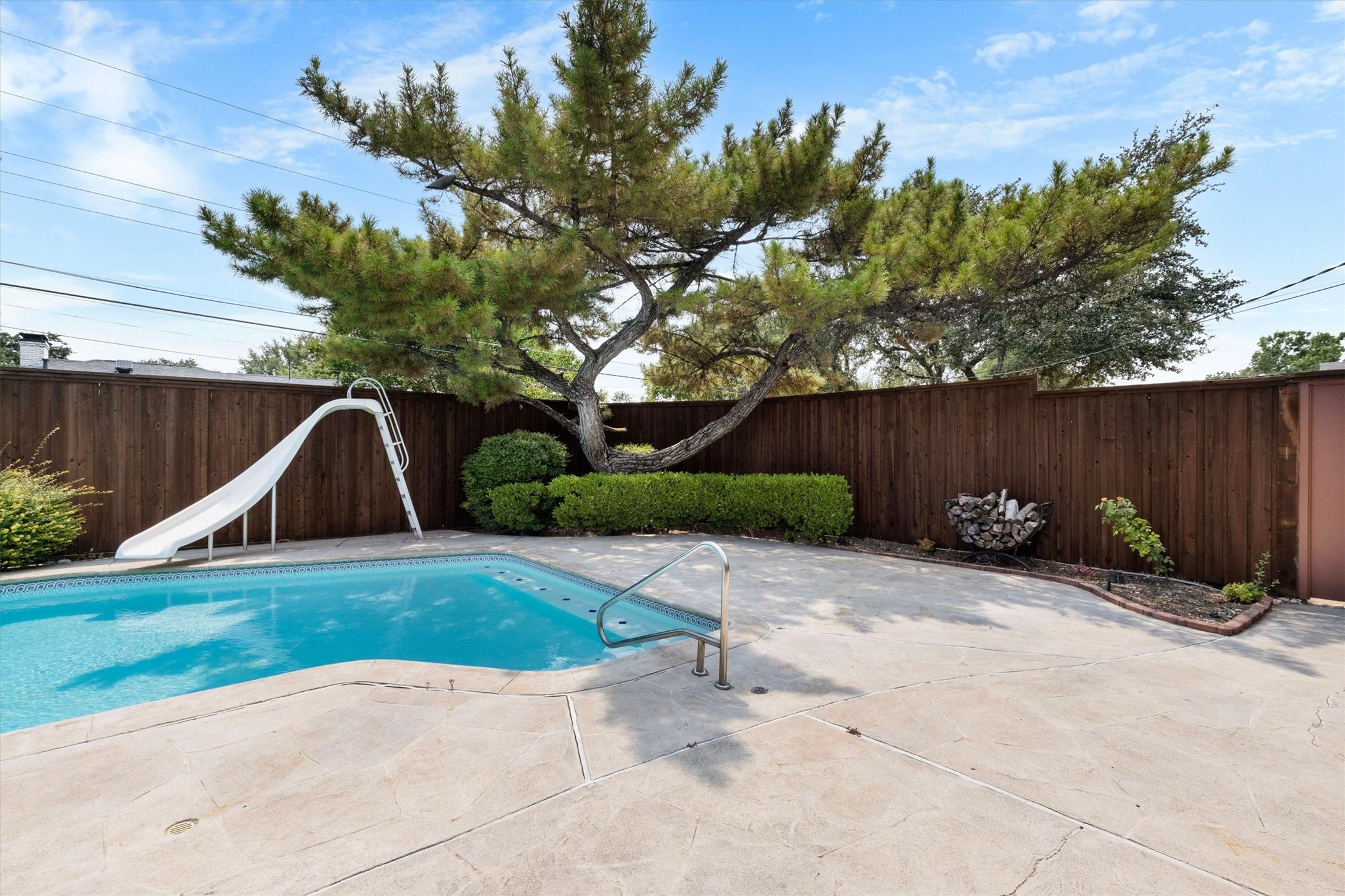 4446 Thunder Road