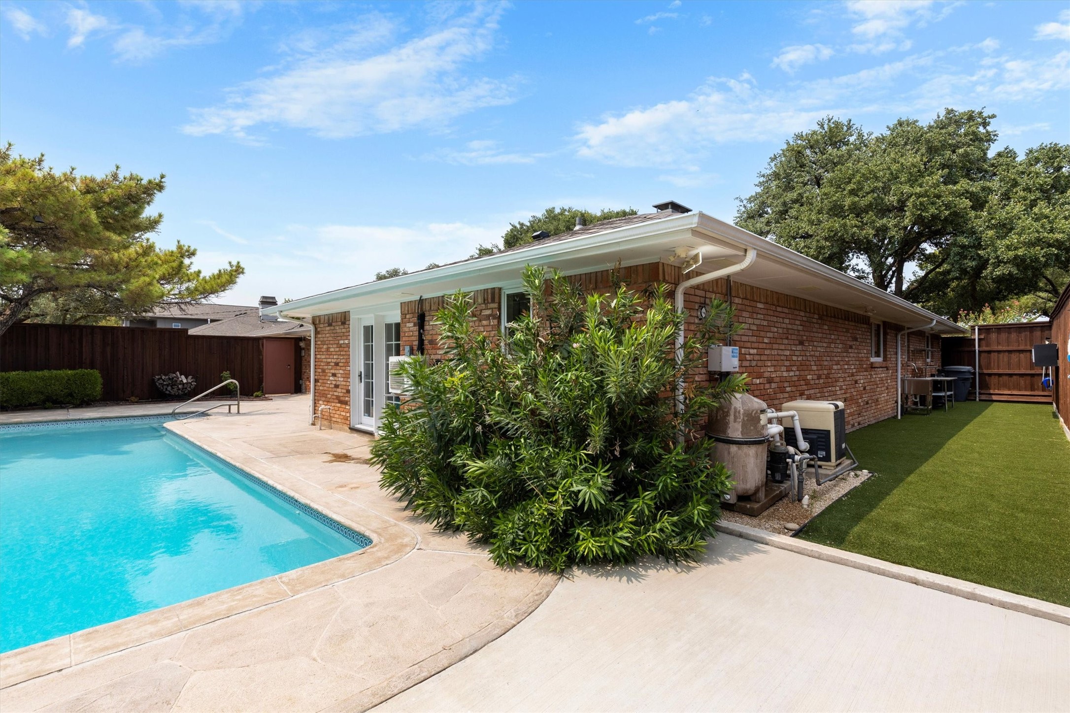 4446 Thunder Road