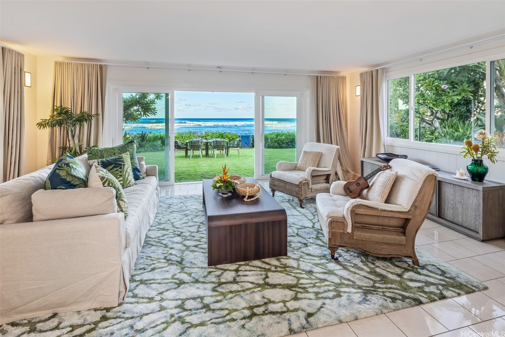 3735 Diamond Head Road A