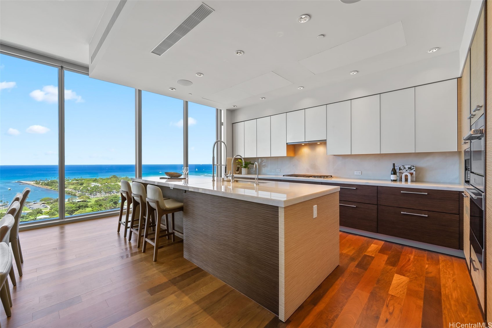 1555 Kapiolani Boulevard 2301