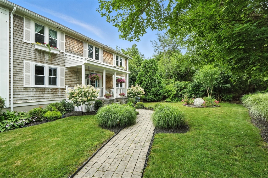 20 Standish St