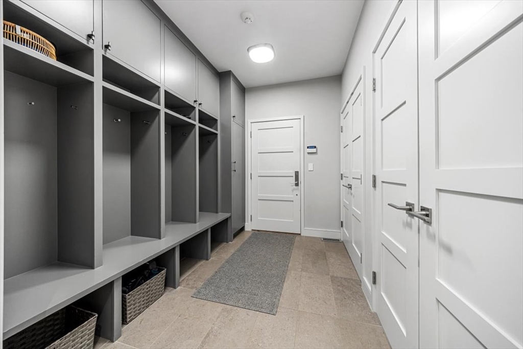 2 Black Rock Dr # 21