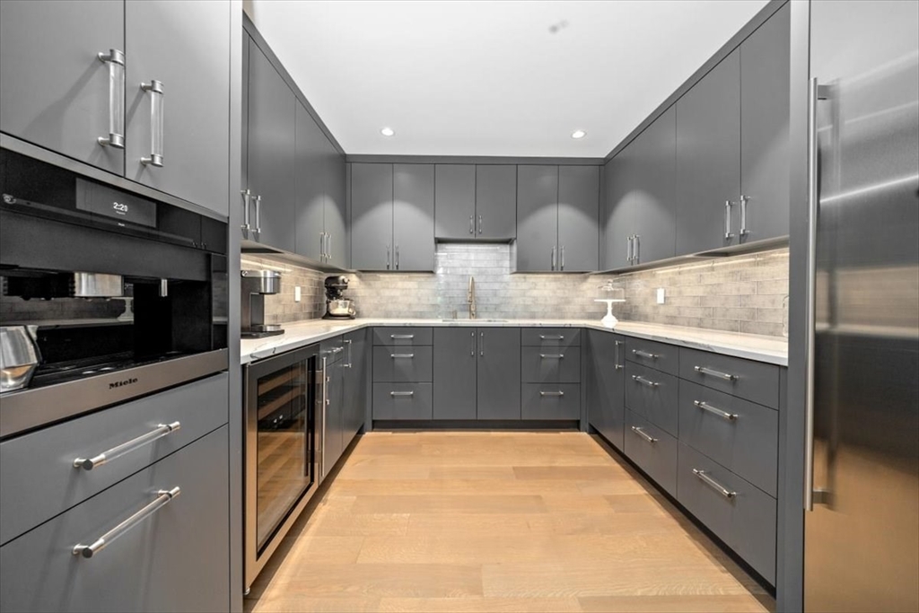 2 Black Rock Dr # 21
