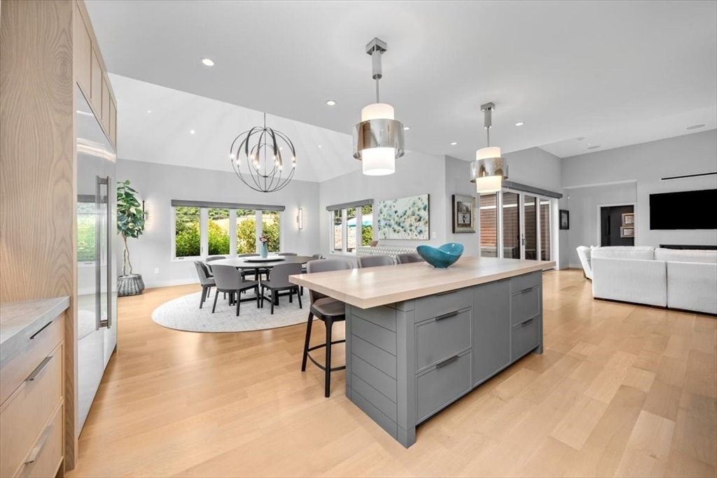 2 Black Rock Dr