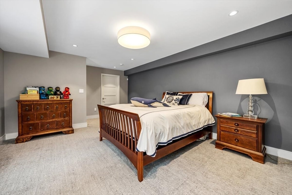2 Black Rock Dr
