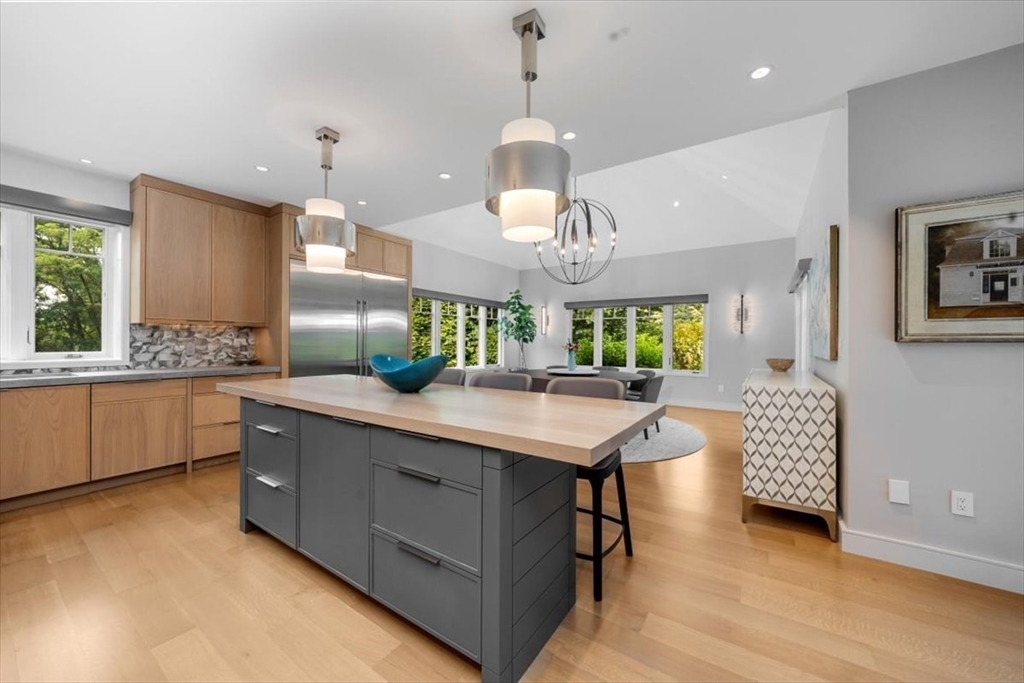 2 Black Rock Dr