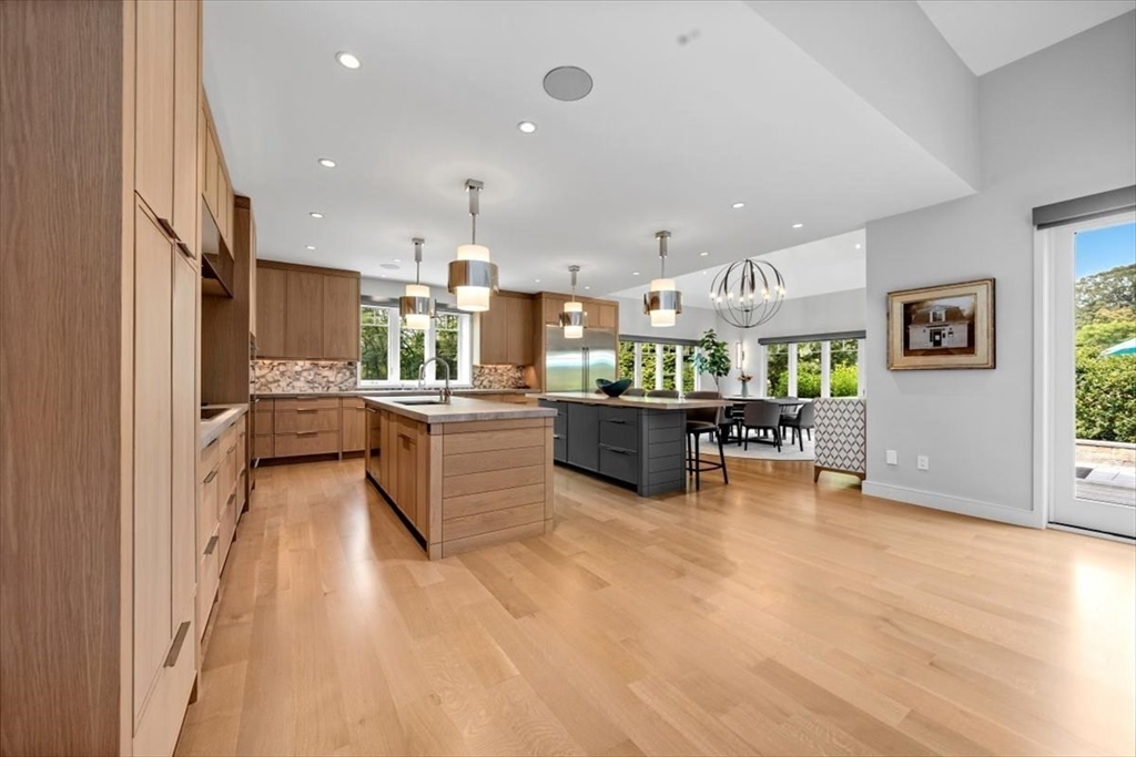 2 Black Rock Dr