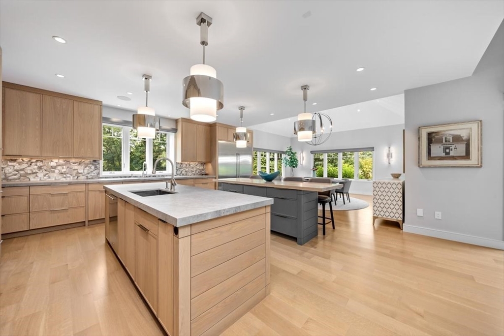 2 Black Rock Dr