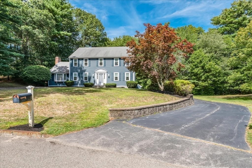 248 Larchmont Ln