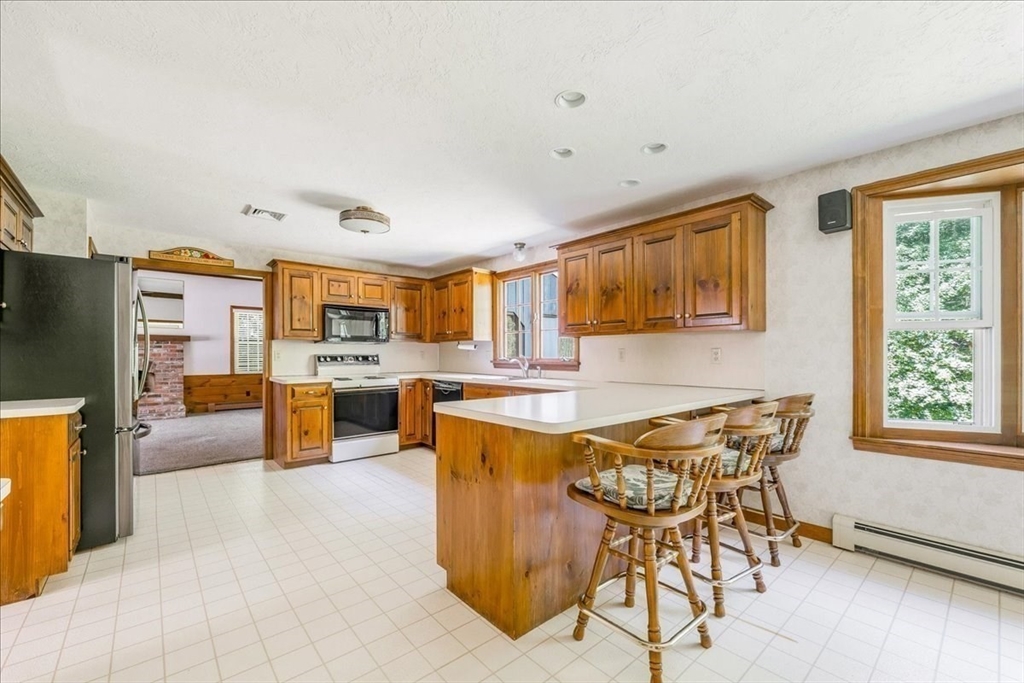 248 Larchmont Ln