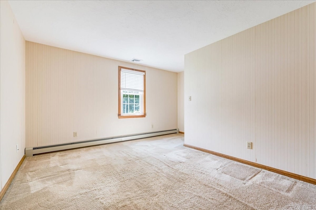 248 Larchmont Ln