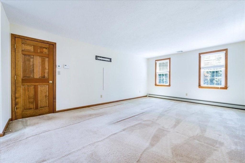 248 Larchmont Ln