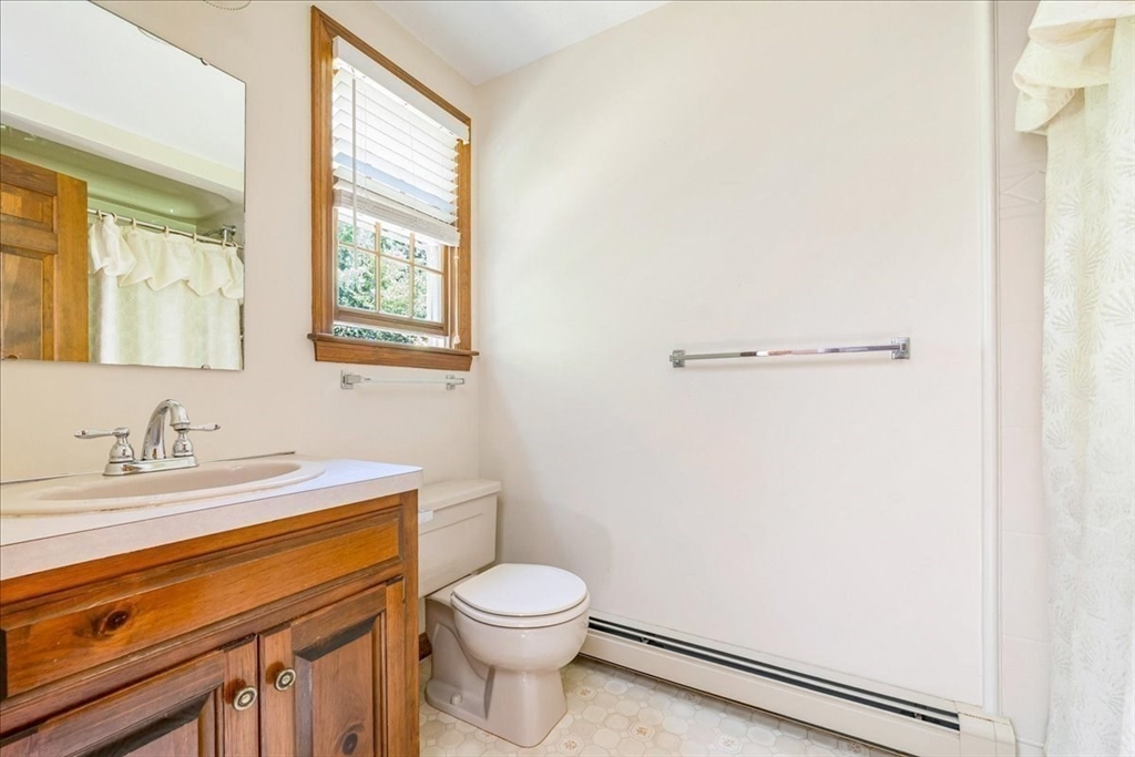248 Larchmont Ln