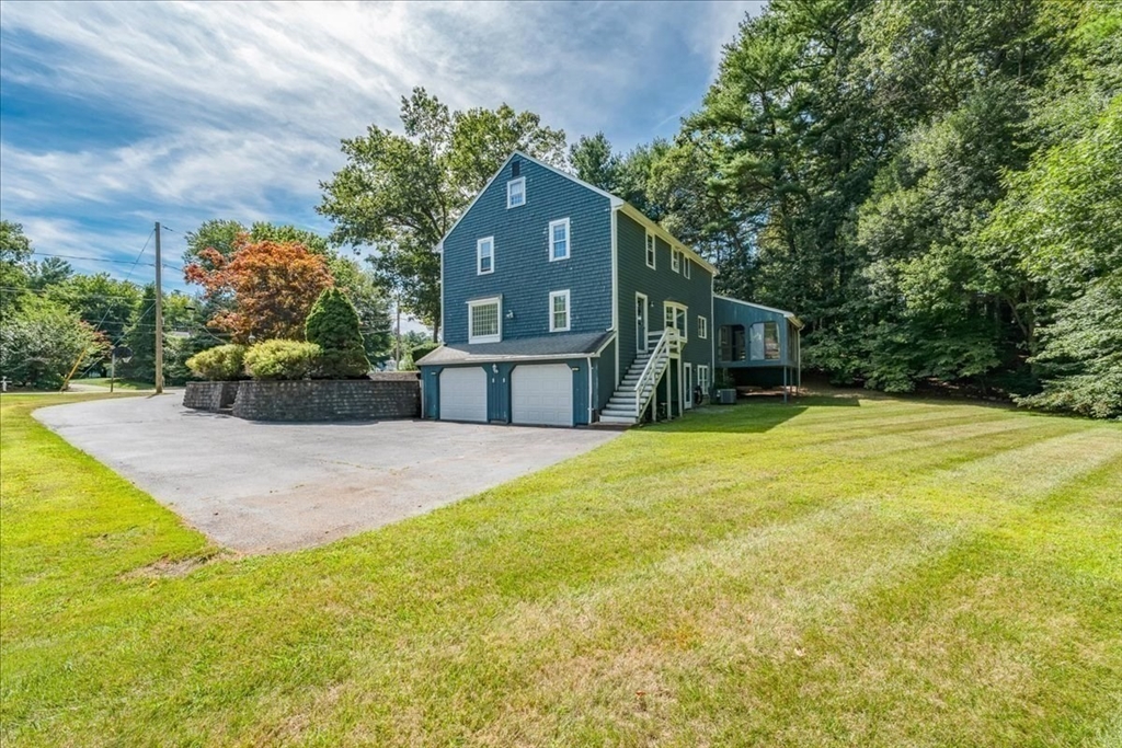 248 Larchmont Ln