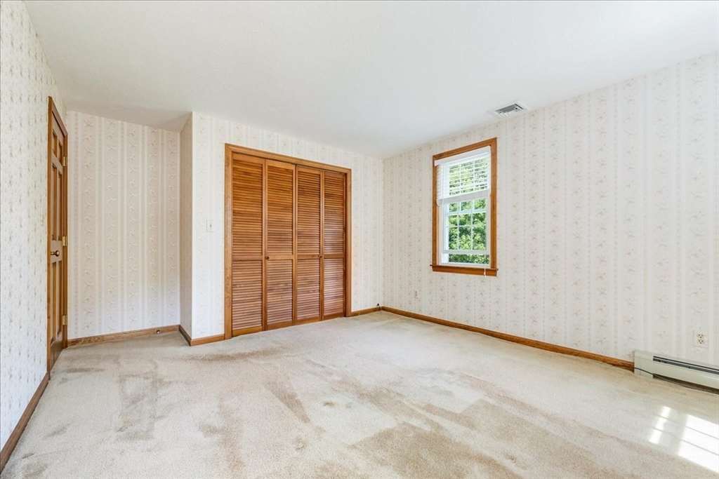 248 Larchmont Ln