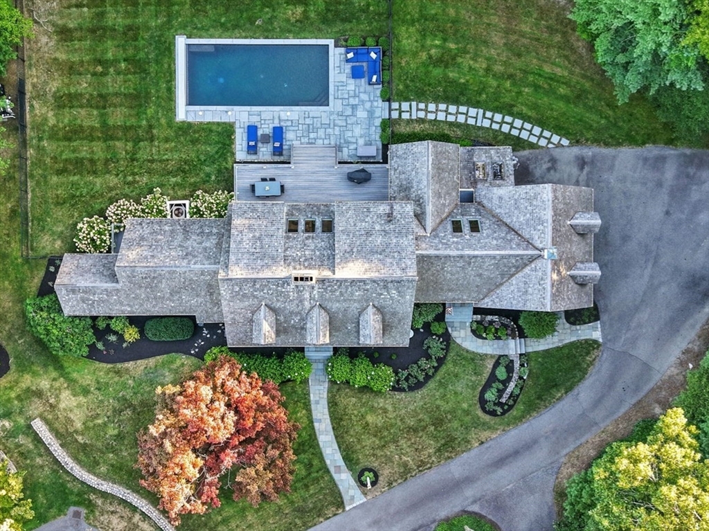 10 Arrowhead Drive
