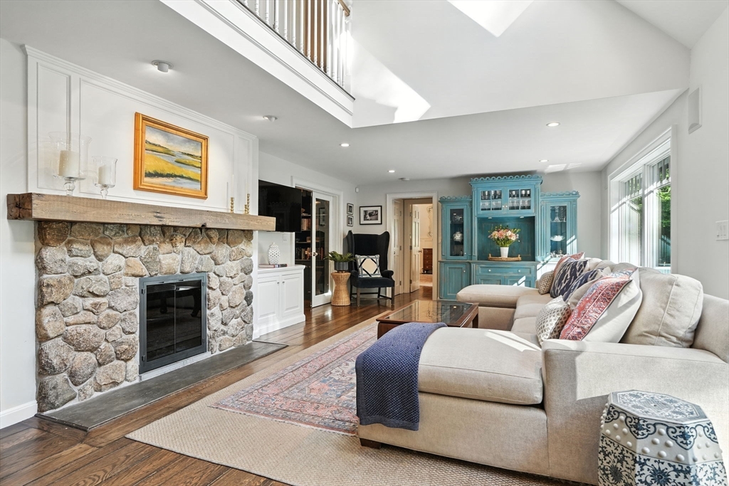 10 Arrowhead Drive