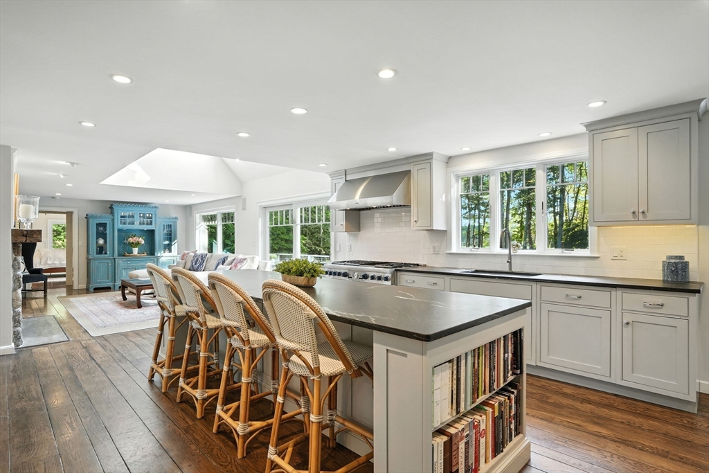 10 Arrowhead Drive
