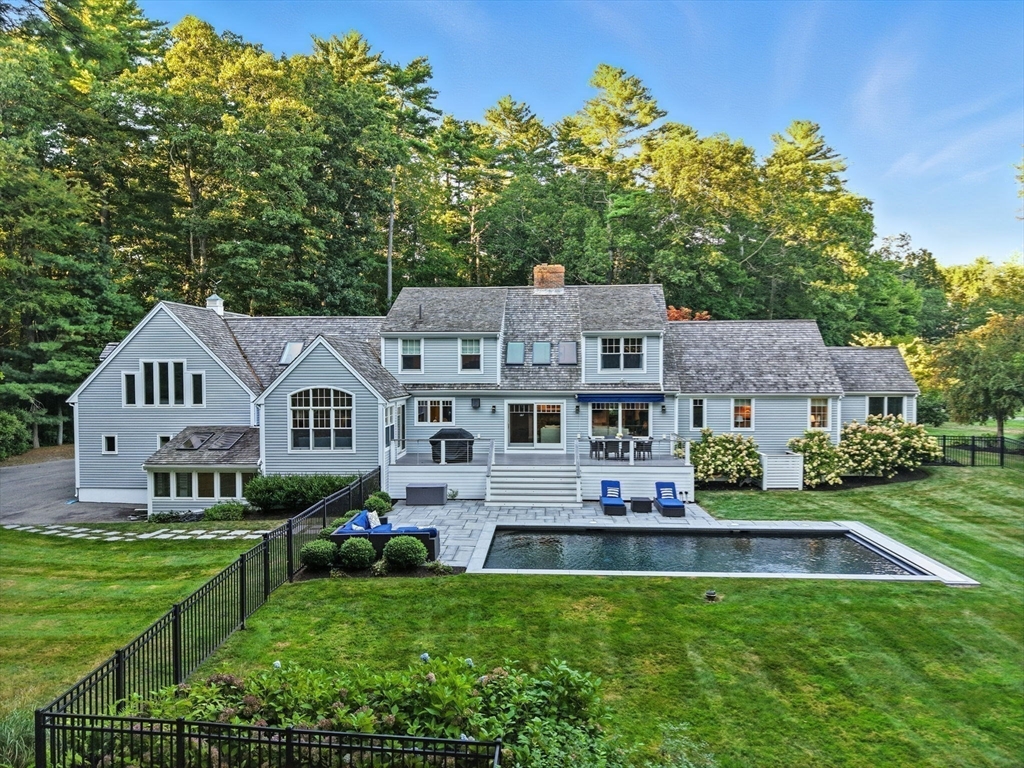 10 Arrowhead Drive