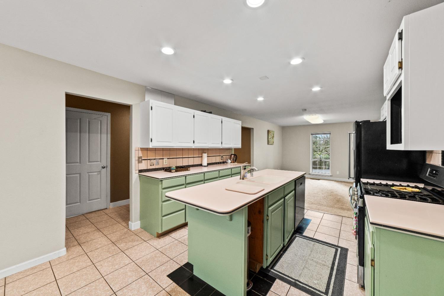 935 W Weimar Cross Road