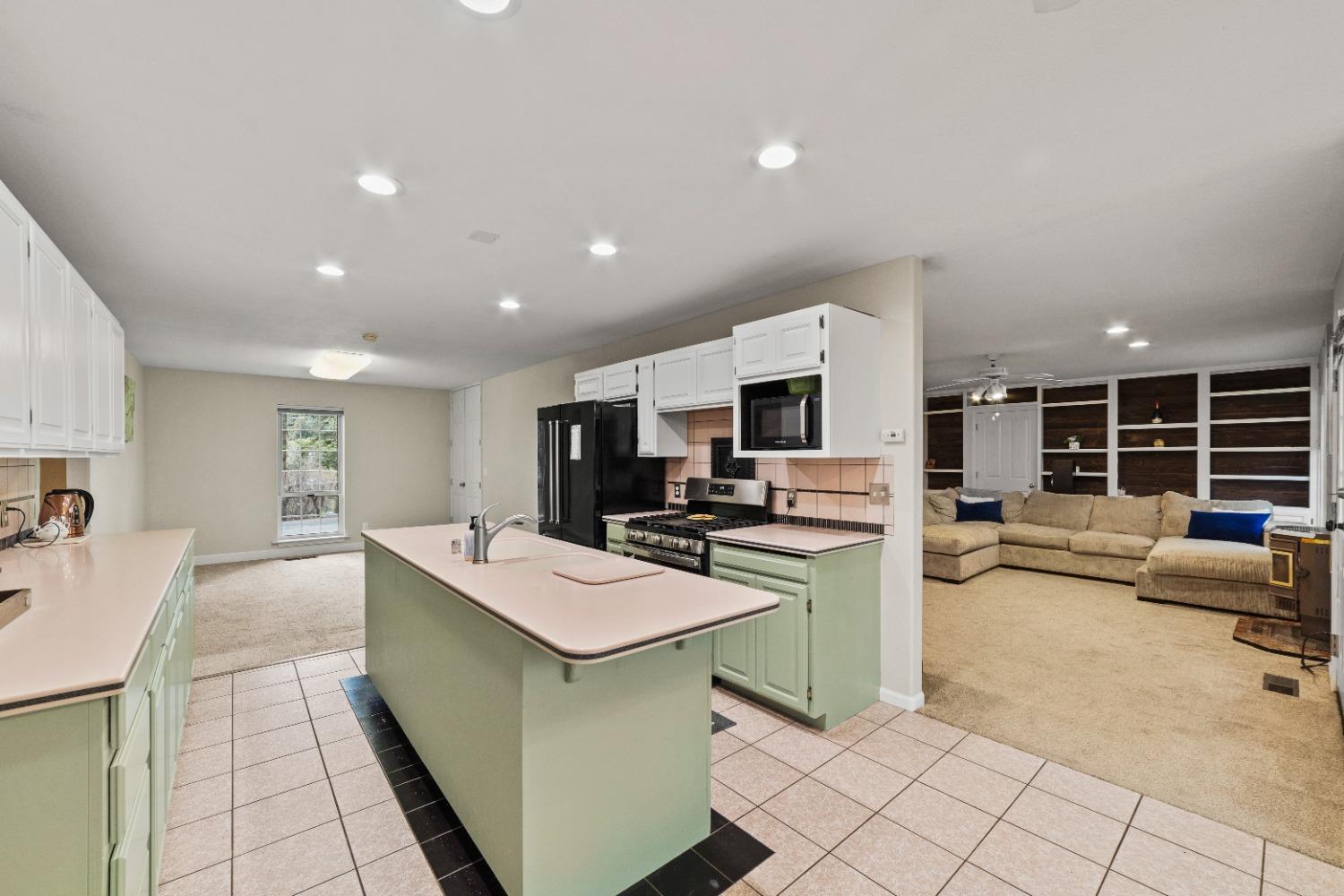 935 W Weimar Cross Road