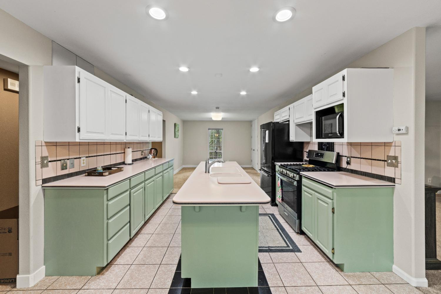 935 W Weimar Cross Road