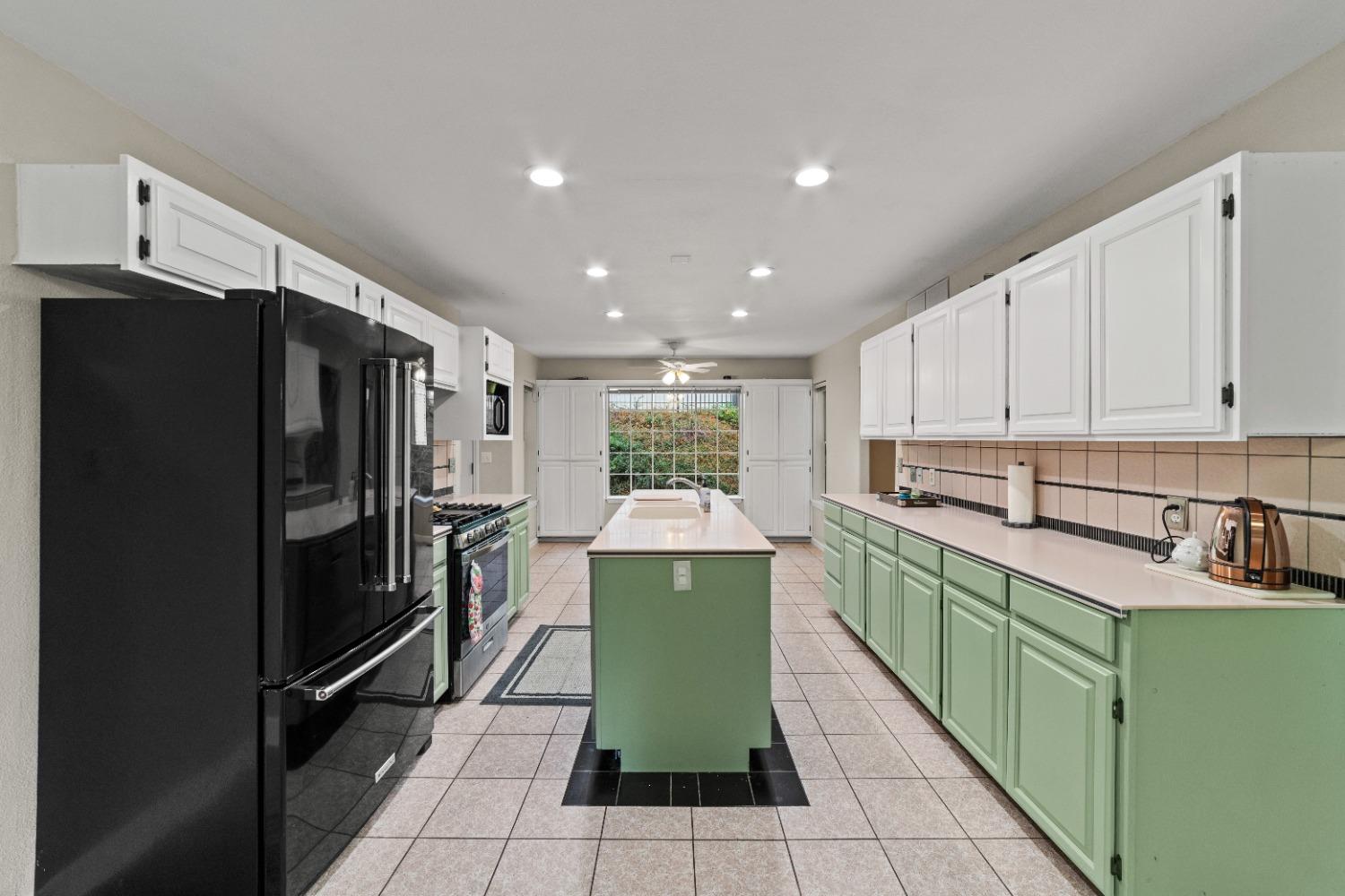 935 W Weimar Cross Road