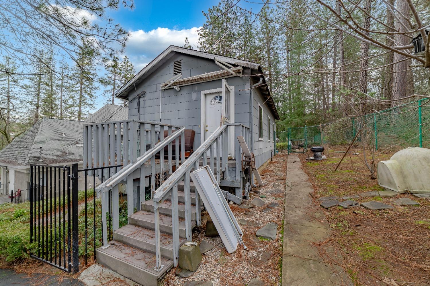 935 W Weimar Cross Road