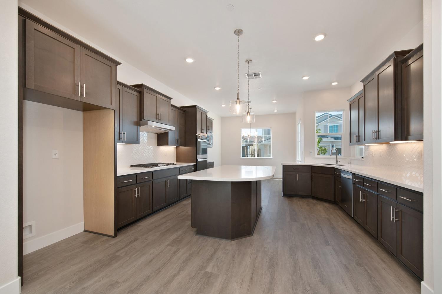 3120 Shasta Daisy Circle