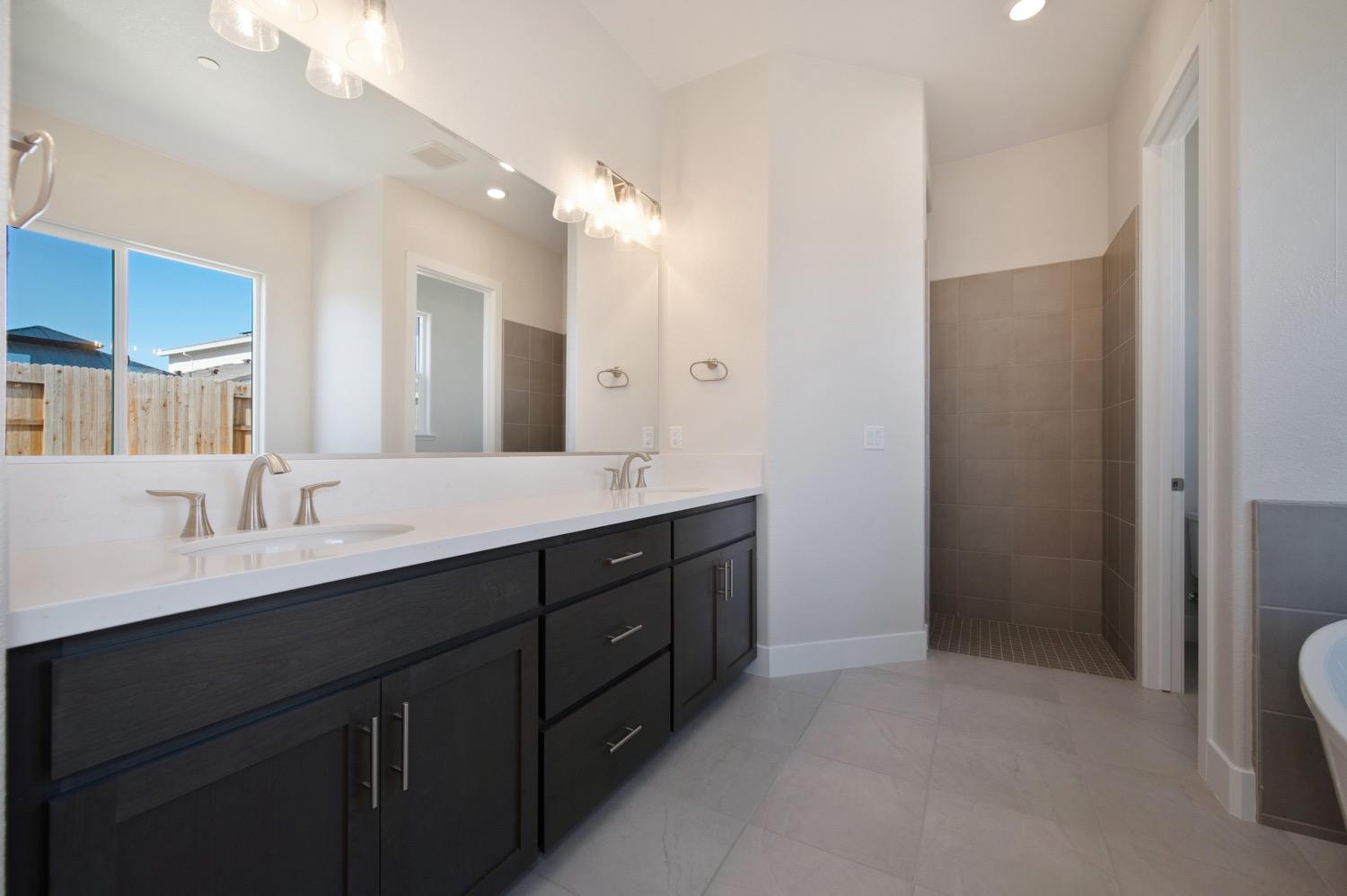 3120 Shasta Daisy Circle