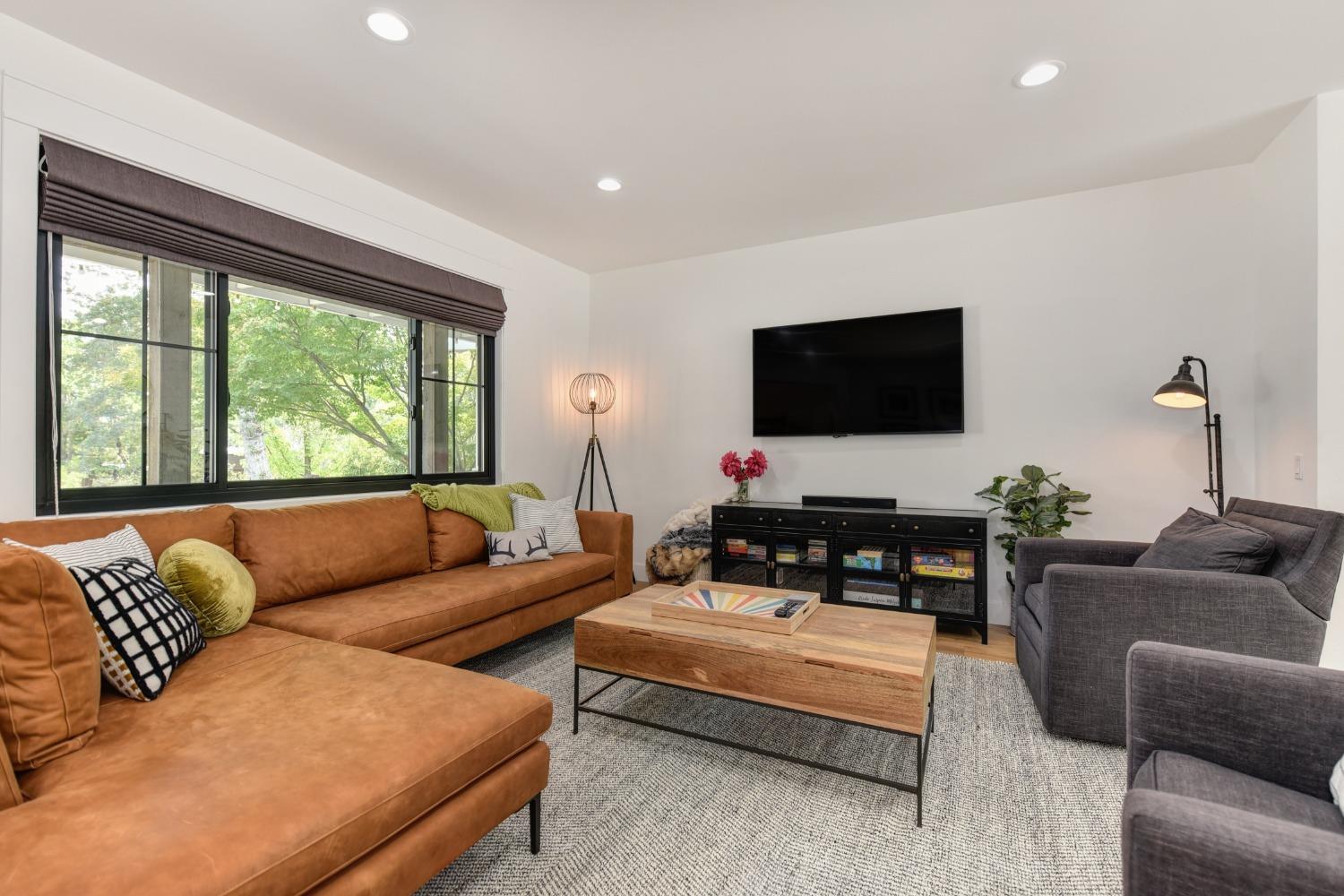 8066 Wyndham Hill