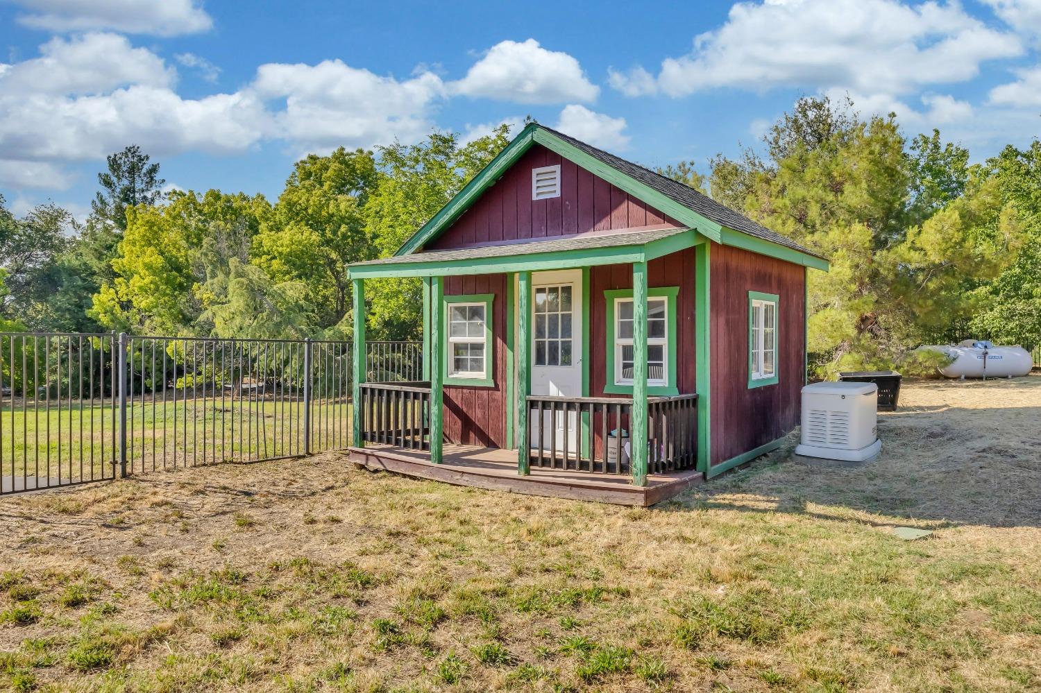 3360 Sierra Springs Court