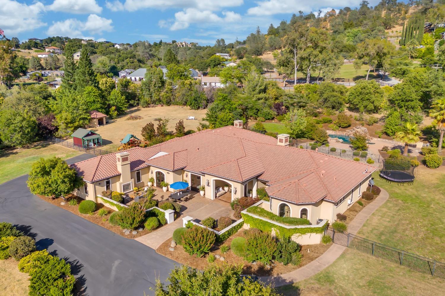 3360 Sierra Springs Court