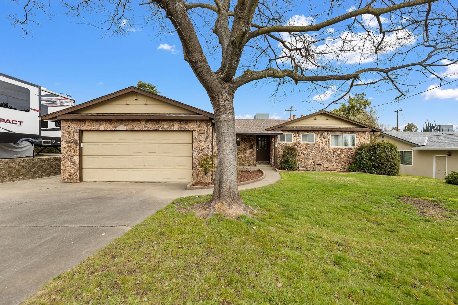 8887 Cerezo Drive
