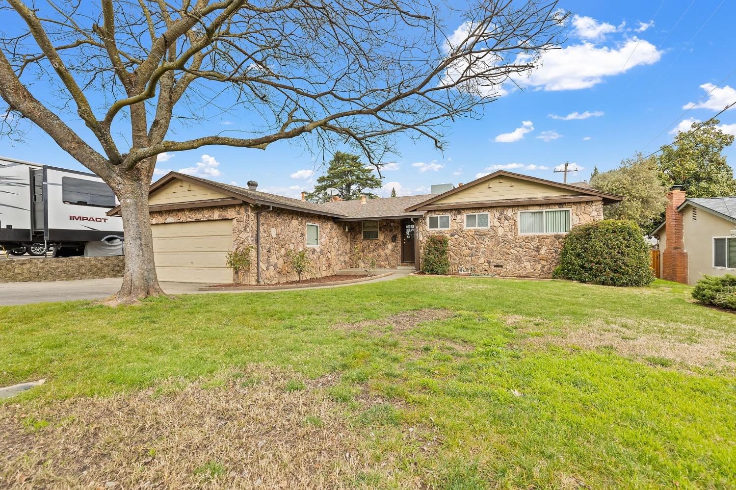 8887 Cerezo Drive